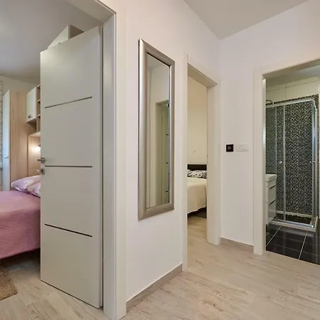 Apartman Jakov 아파트 *