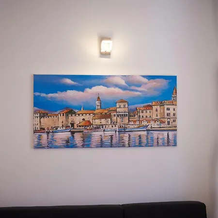 Apartman Jakov 아파트 트로기르