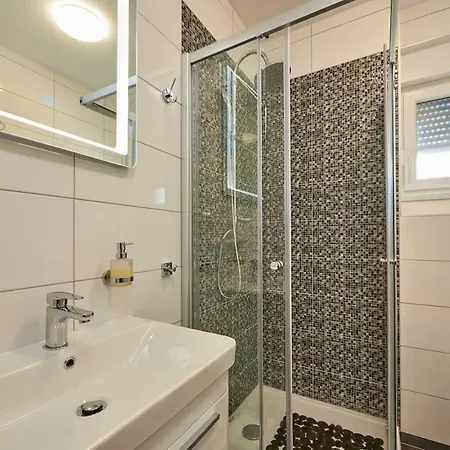 Apartman Jakov * 트로기르