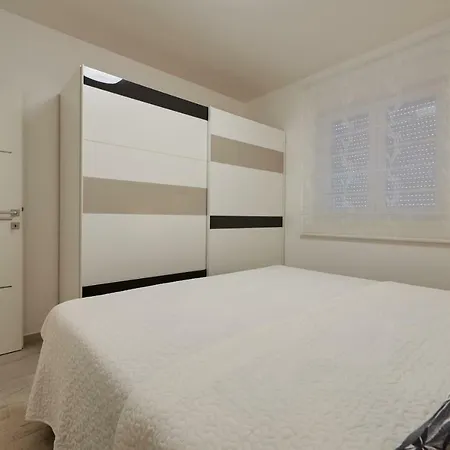Apartment Apartman Jakov