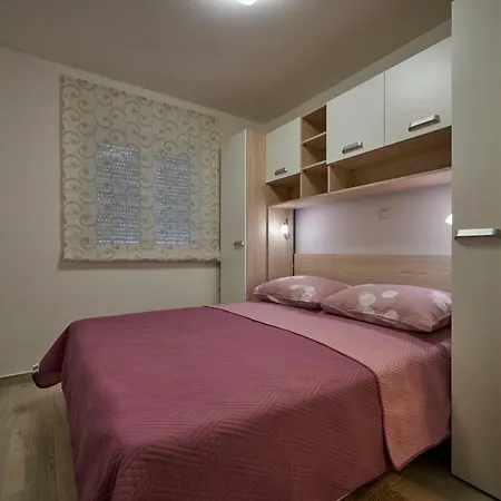 Apartment Apartman Jakov *