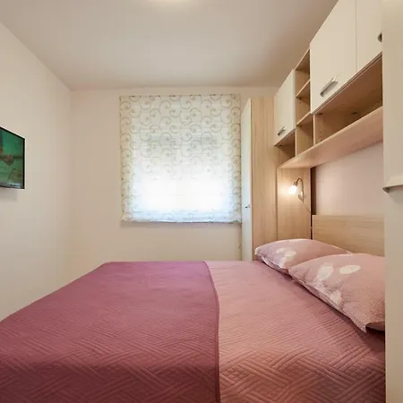 Apartment Apartman Jakov